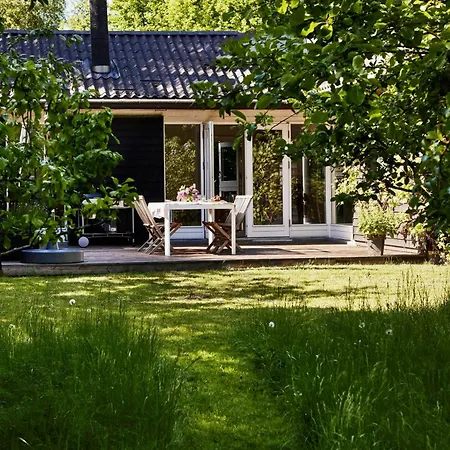 Personally Furnished Near The Feriehus