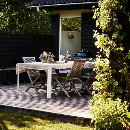 Personally Furnished Near The Feriehus